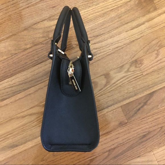 Michael Kors Handbag - Picture 8 of 9